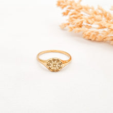 Load image into Gallery viewer, Ring Small Signet Evil Eye