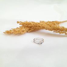 Load image into Gallery viewer, Ring Miss Double Moonstone