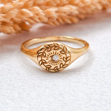Load image into Gallery viewer, Ring Small Signet Evil Eye