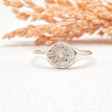 Load image into Gallery viewer, Ring Small Signet Evil Eye