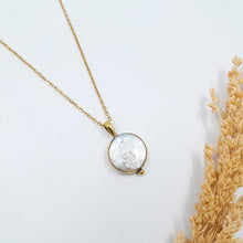 Load image into Gallery viewer, Necklace Freyja Pearl Full Moon