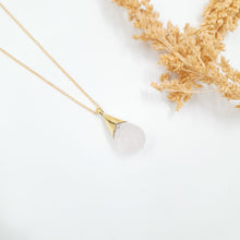 Load image into Gallery viewer, Necklace Freyja Cup Flower