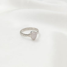 Load image into Gallery viewer, Ring Drop Rose Quartz