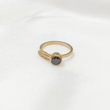 Load image into Gallery viewer, Ring Forest Leaf Zircon