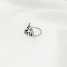 Load image into Gallery viewer, Ring India Small Pagoda
