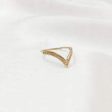 Load image into Gallery viewer, Ring India Pointy Dots