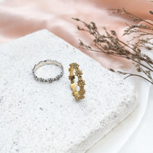 Load image into Gallery viewer, Ring Fairy Daisy Flower