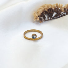Load image into Gallery viewer, Ring India Bindi Labradorite Dot