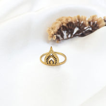 Load image into Gallery viewer, Ring India Small Pagoda