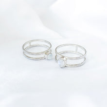 Load image into Gallery viewer, Ring Miss Double Moonstone