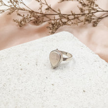 Load image into Gallery viewer, Ring Miss Pearl Drop