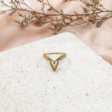 Load image into Gallery viewer, Ring India Pointy Pagoda