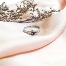 Load image into Gallery viewer, Ring Miss Smoky Quartz Dot