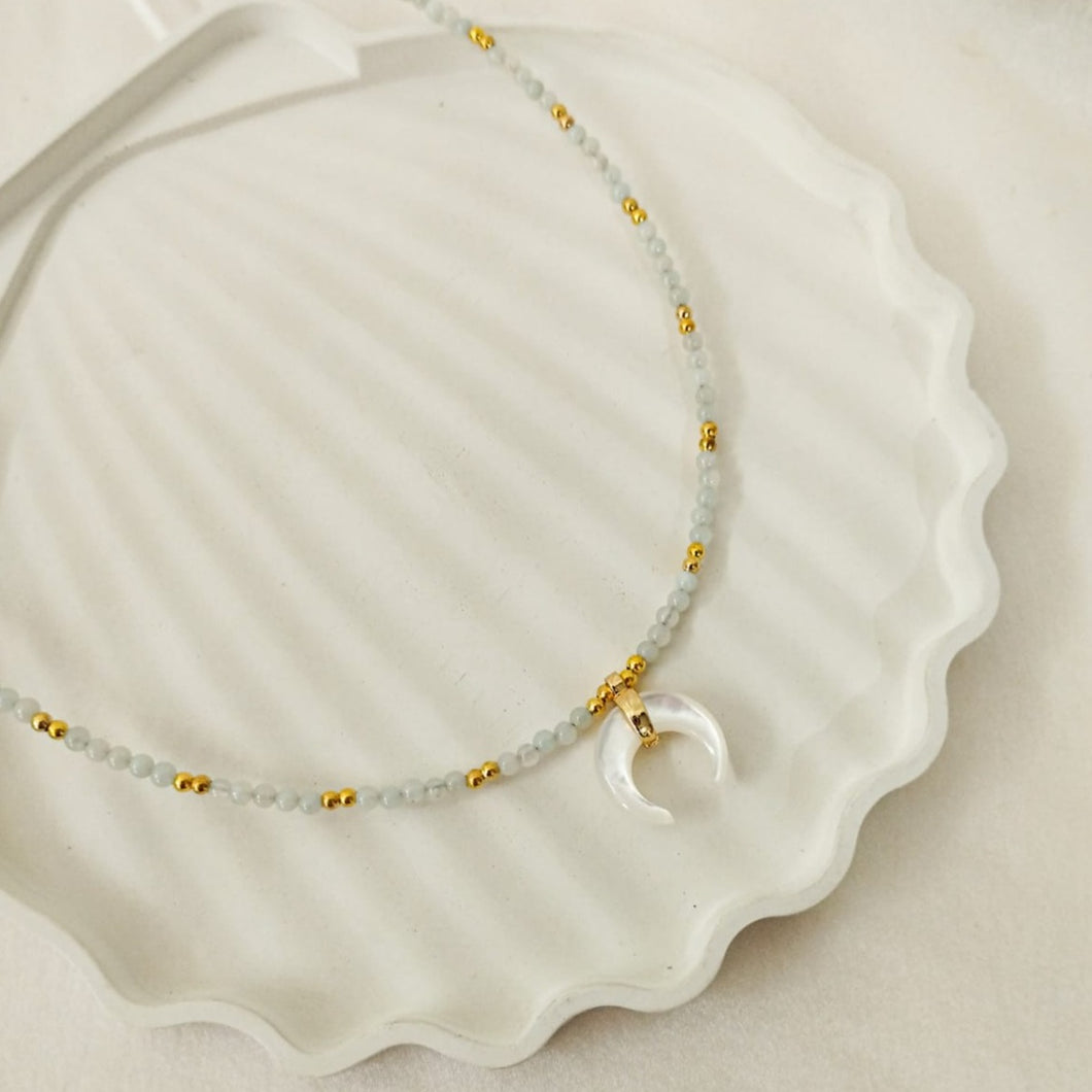 Necklace Choker Gemstone with Moon Mother of Pearl