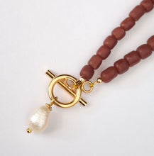 Load image into Gallery viewer, Choker Bead and Pearl
