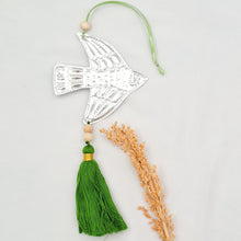 Load image into Gallery viewer, Ornament Aluminium With Tassel
