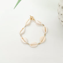 Load image into Gallery viewer, Bracelet Cowrie Magic Mermaid
