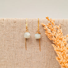 Load image into Gallery viewer, Earring Chain with Stone
