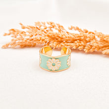 Load image into Gallery viewer, Ring Enamel Flower Big
