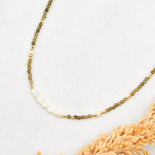 Load image into Gallery viewer, Necklace Gemstone Pearl
