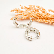 Load image into Gallery viewer, Earring Love Hoop Star Sky
