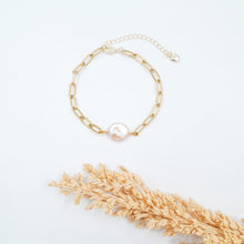 Load image into Gallery viewer, Bracelet Pearl Full Moon With Big Chain Gold
