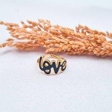 Load image into Gallery viewer, Ring Enamel Love
