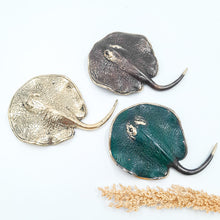 Load image into Gallery viewer, Brass Decor Sting Ray
