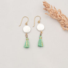 Load image into Gallery viewer, Earring Full Moon Tassel
