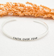 Load image into Gallery viewer, Bracelet Brass Quote 15 Cm
