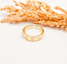 Load image into Gallery viewer, Ring Enamel Flower
