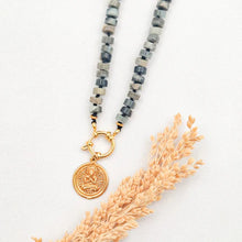 Load image into Gallery viewer, Necklace Knot Big Stone
