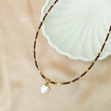 Load image into Gallery viewer, Choker Stone Heart Mother of Pearl
