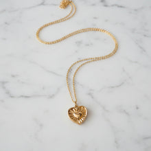 Load image into Gallery viewer, Necklace Carved Love
