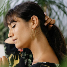 Load image into Gallery viewer, Earring My Masai Warrior Woman
