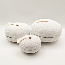 Load image into Gallery viewer, Balinese Beads Box Set of 3 Round
