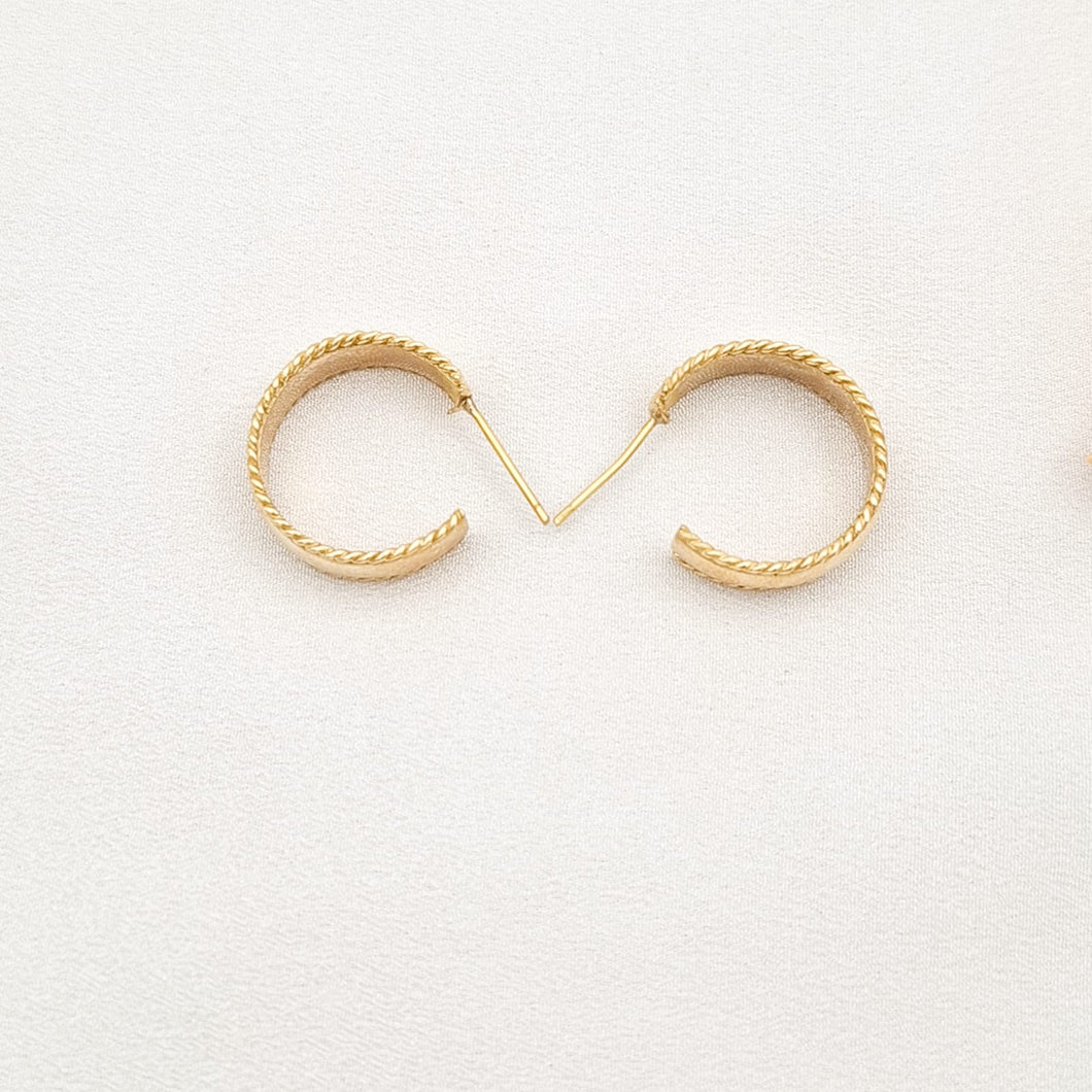 Earring Hoop Stud Natural Swirl