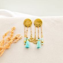 Load image into Gallery viewer, Earring Stud Circle and Charm
