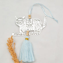 Load image into Gallery viewer, Ornament Aluminium With Tassel
