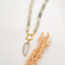 Load image into Gallery viewer, Necklace Knot Big Stone

