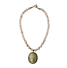 Load image into Gallery viewer, Necklace Pendant Bone
