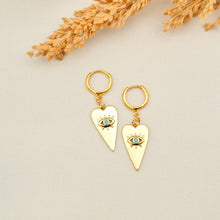 Load image into Gallery viewer, Earring Love Heart Protector Eyes
