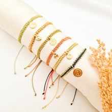 Load image into Gallery viewer, Bracelet Simple Macrame Golden Charm
