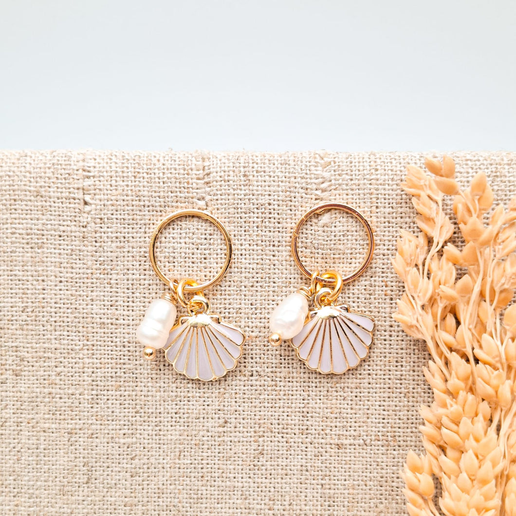 Earring Stud Round Charm & Pearl