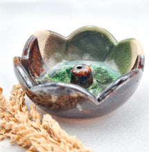 Load image into Gallery viewer, Incense Holder Ceramic Flower
