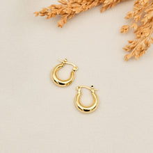 Load image into Gallery viewer, Earring Hoop Vintage Love
