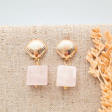 Load image into Gallery viewer, Earring Stud Shell with Gemstone &amp; Pearl
