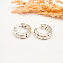 Load image into Gallery viewer, Earring Love Hoop Star Sky
