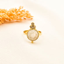 Load image into Gallery viewer, Ring Round Triple Zircone
