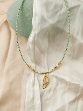 Load image into Gallery viewer, Necklace Fairy Wings Crystal and Pearl
